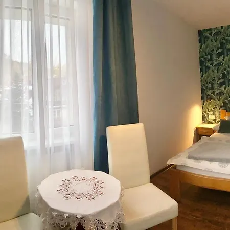 Szarotka Проживание в семье